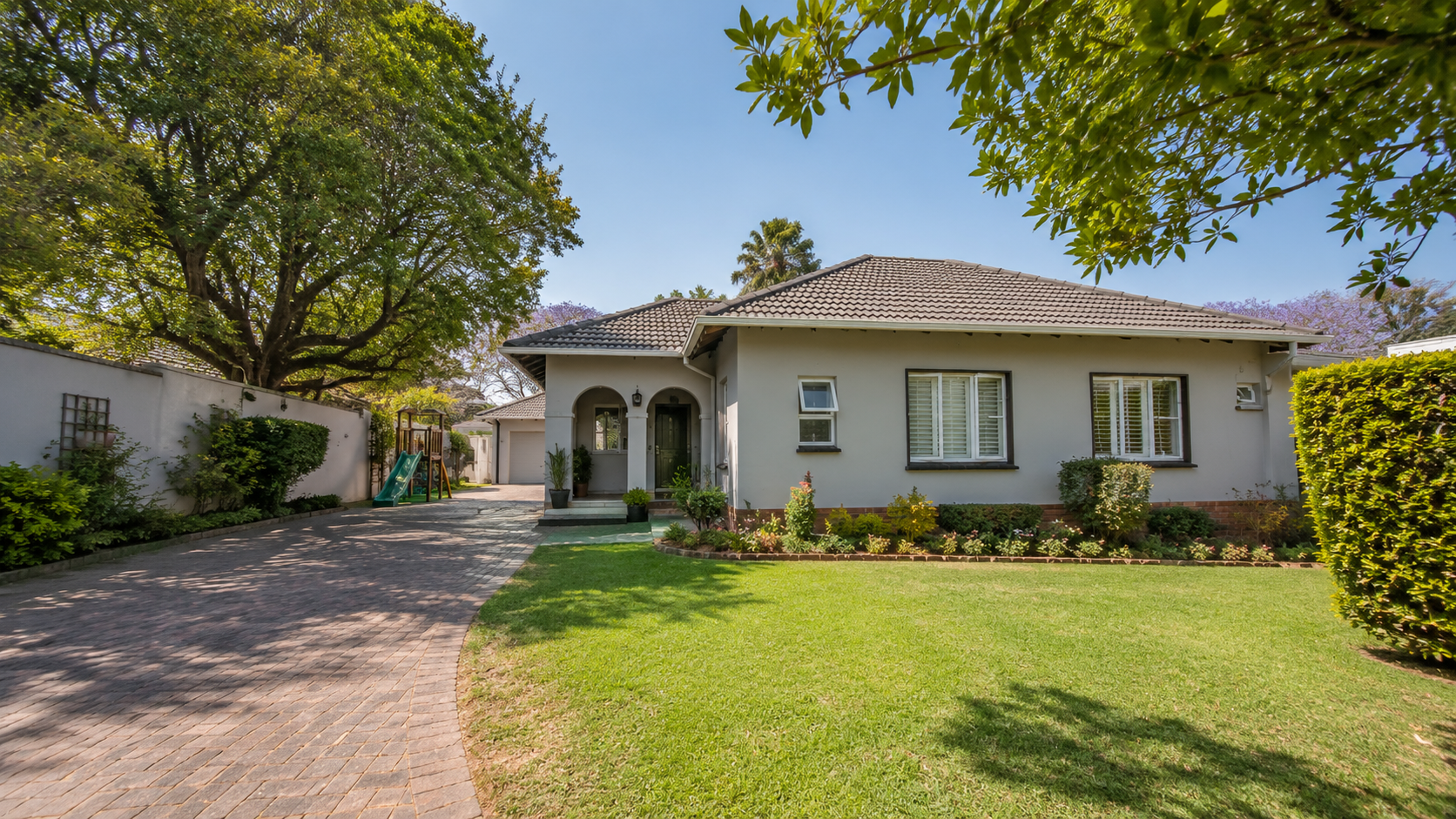 What Makes a Robindale Property Stand Out to Buyers